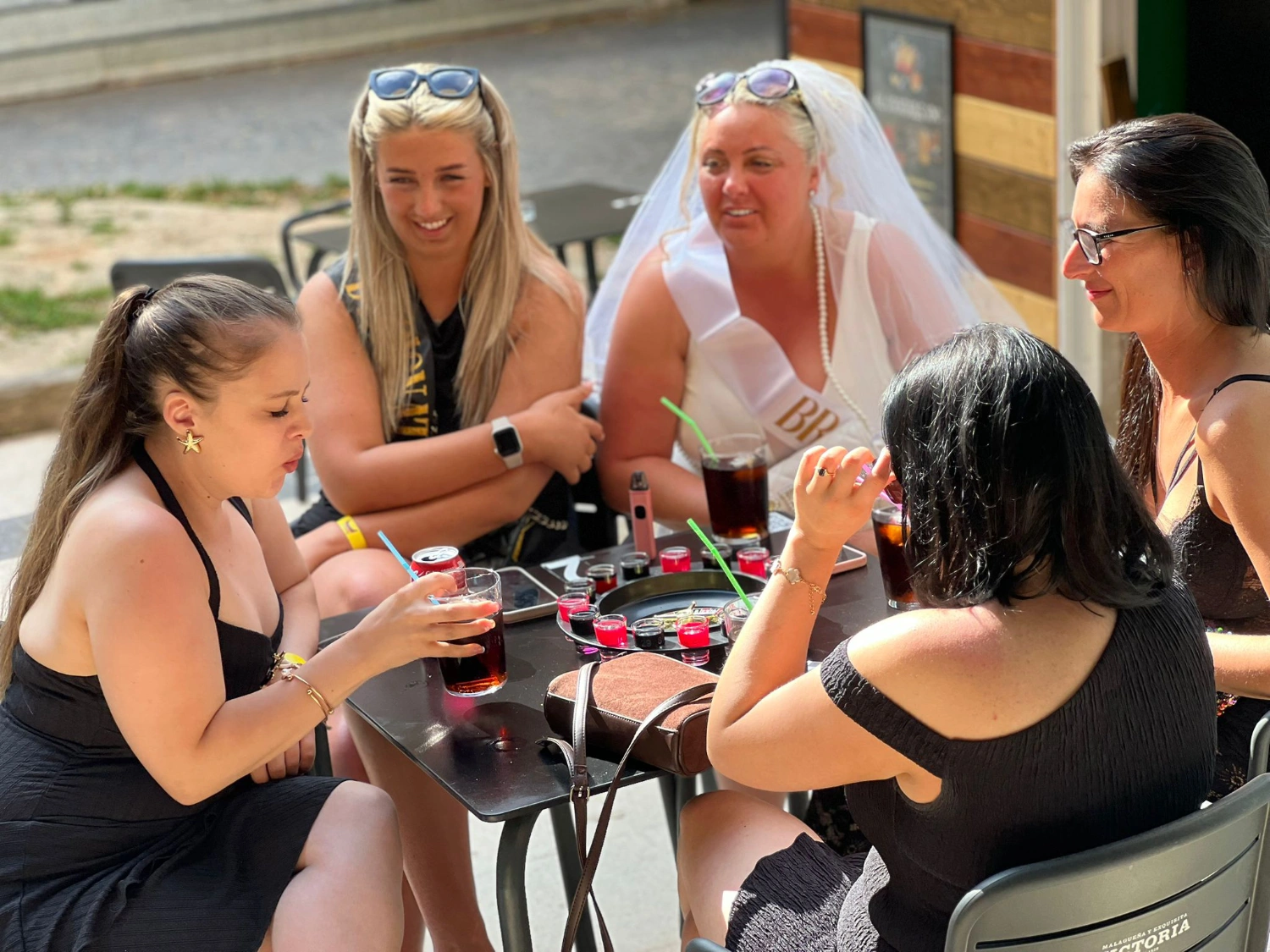 BT12 Bar